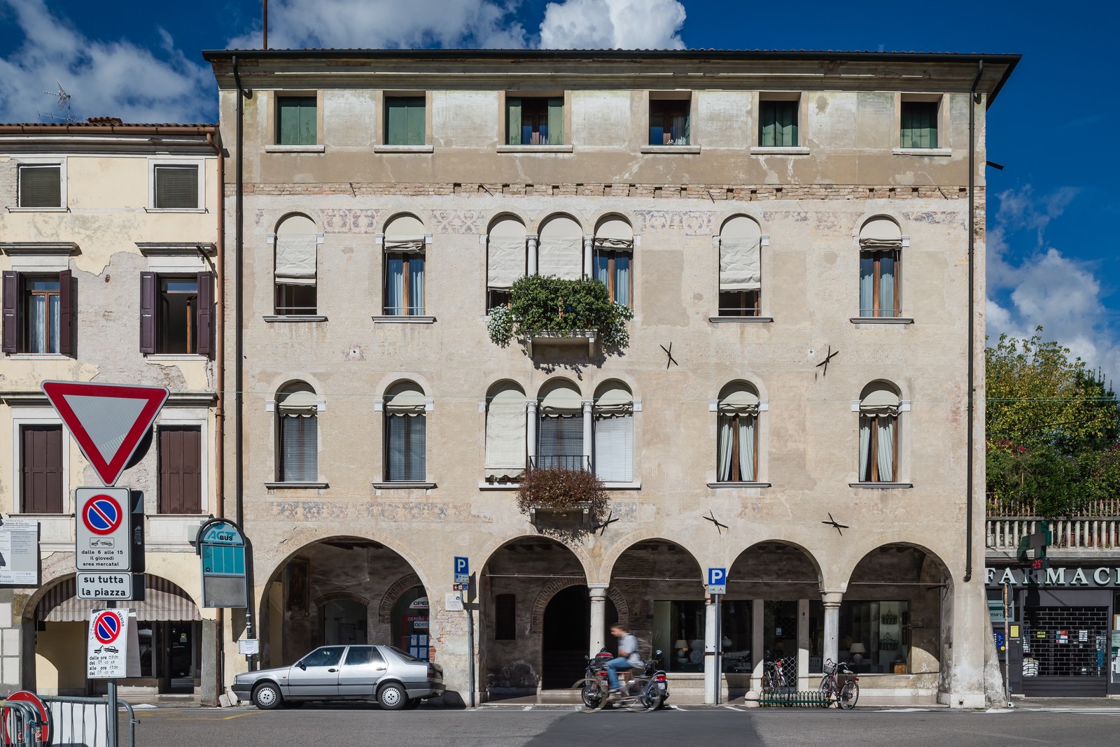 Edificio del secolo XIII