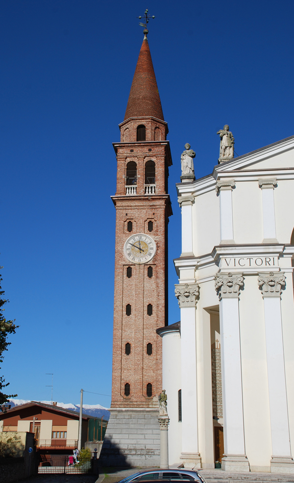 campanile della chiesa dei Santi Vittore e Corona Martiri