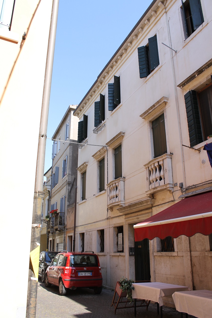 [Casa in Via Cesare Battisti, 293, 294, 295]