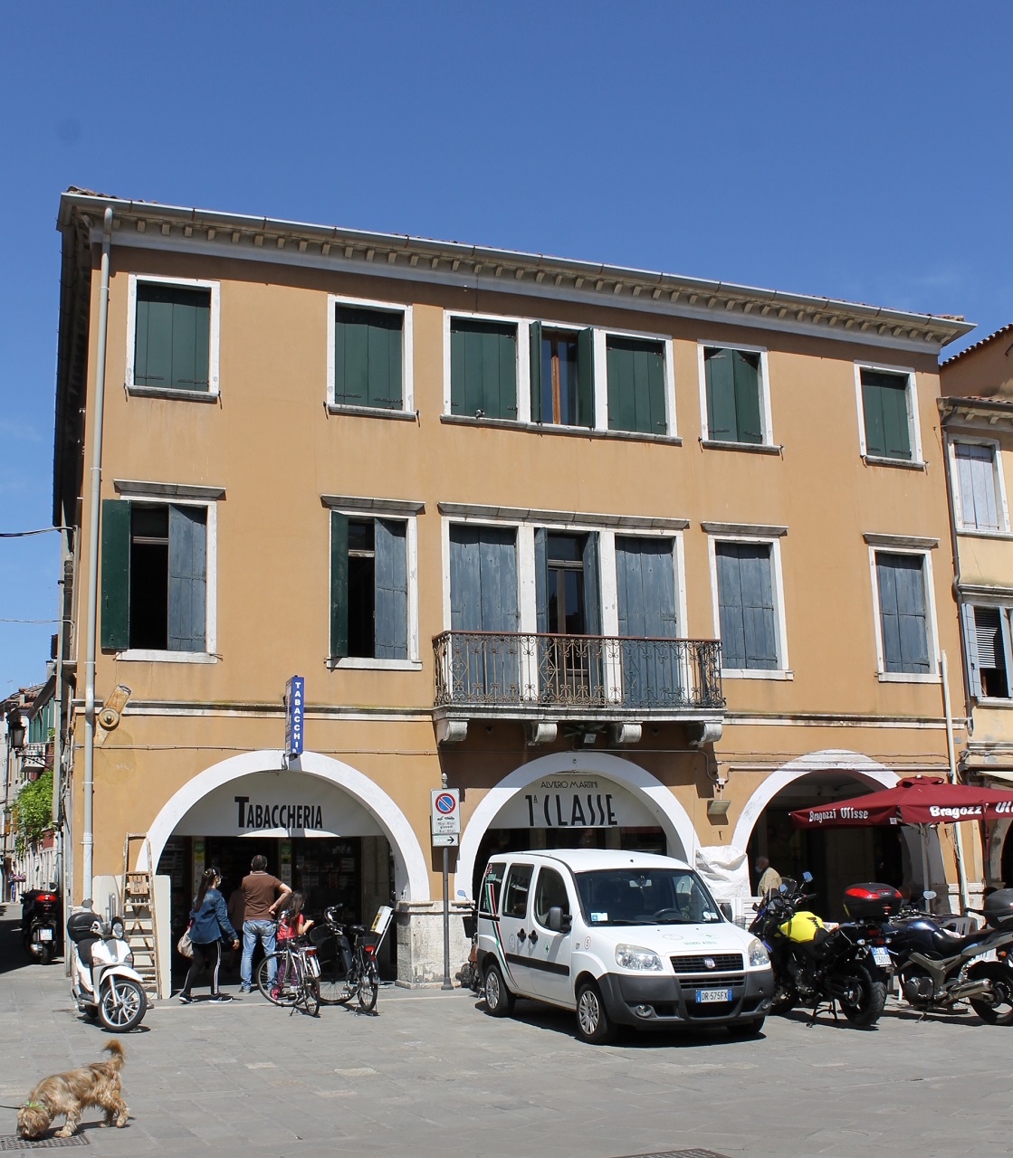 [Casa privata in Corso del Popolo, 1361, 1362, 1363]