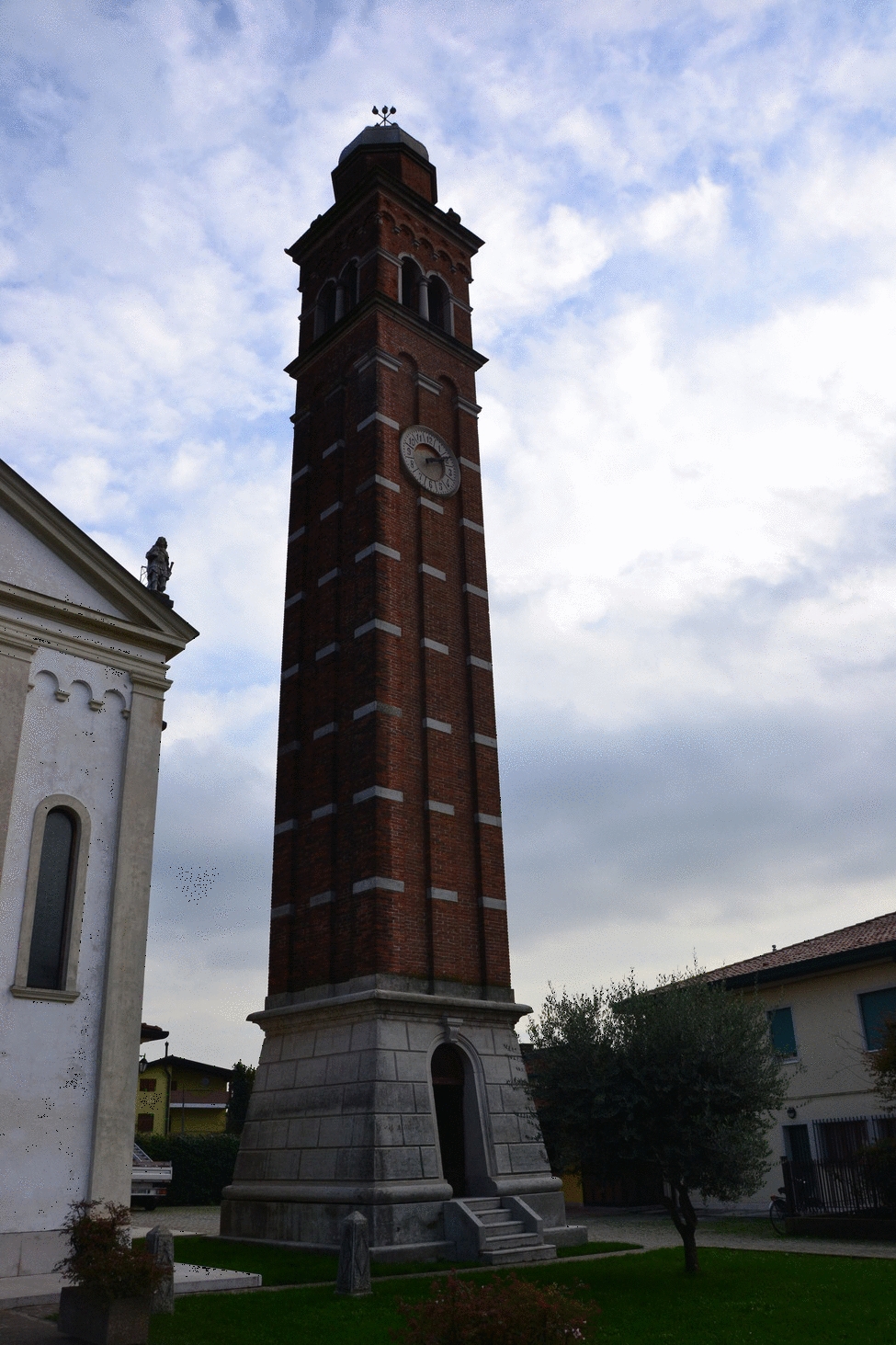 Campanile della Chiesa di San Bartolomeo Apostolo