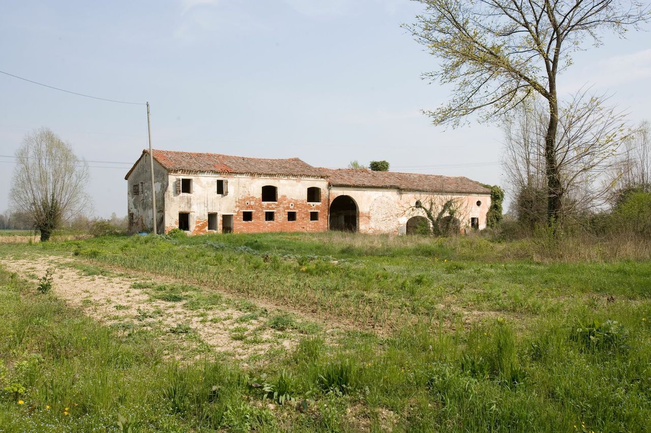Barchessa e oratorio di Villa Astori