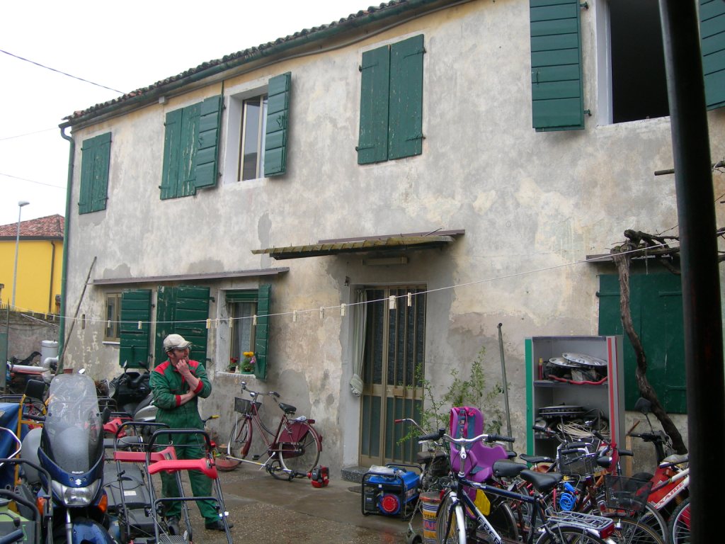 Fabbricati con scoperto di pertinenza