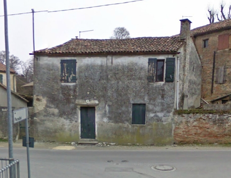 Fabbricato con giardino di pertinenza
