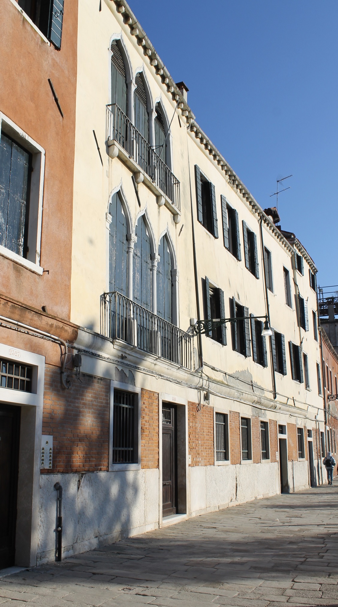 [Casa in Dorsoduro, 2528, 2529, 2529A/ Fondamenta Rossa]