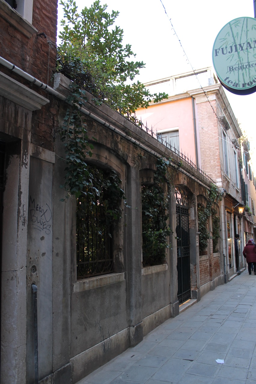 [Casa in Dorsoduro, 2862/ Calle Lunga de San Barnaba]