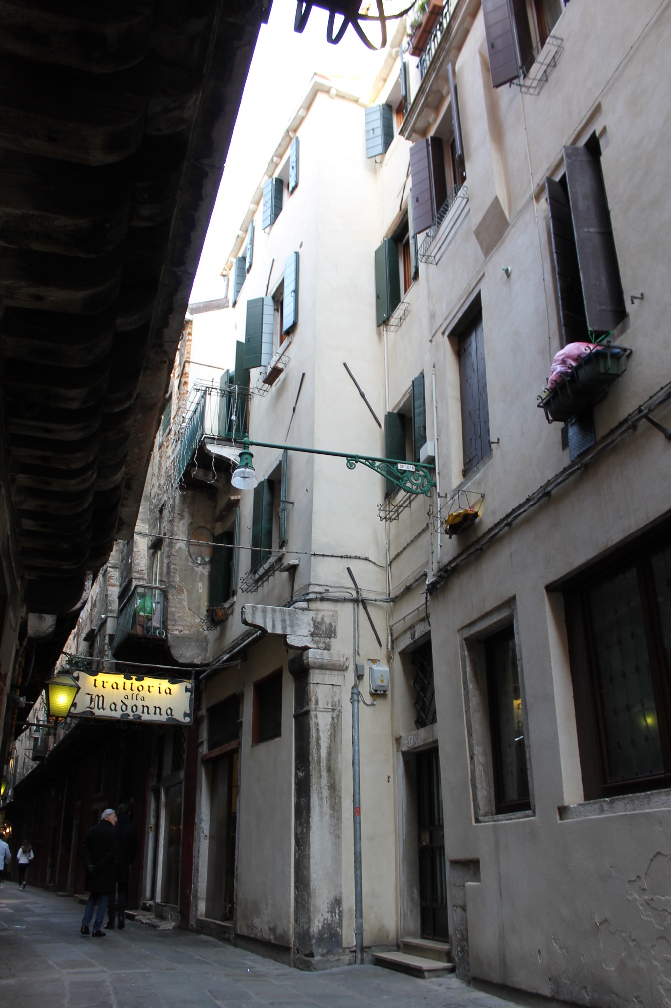 [Casa in San Polo, 573, 574/ Calle de la Madonna]