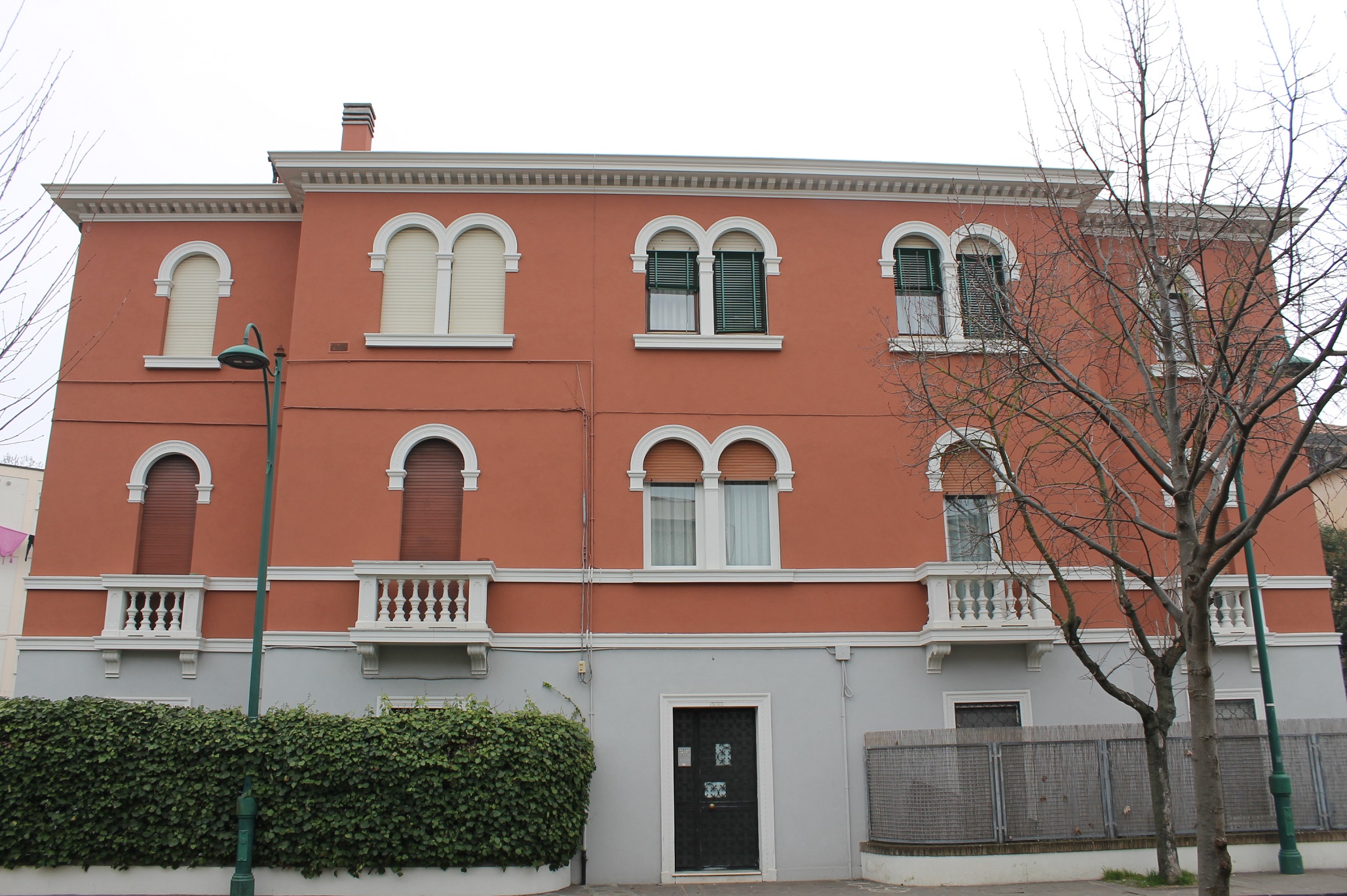 [Casa in Via Sandro Gallo, 29, 31]