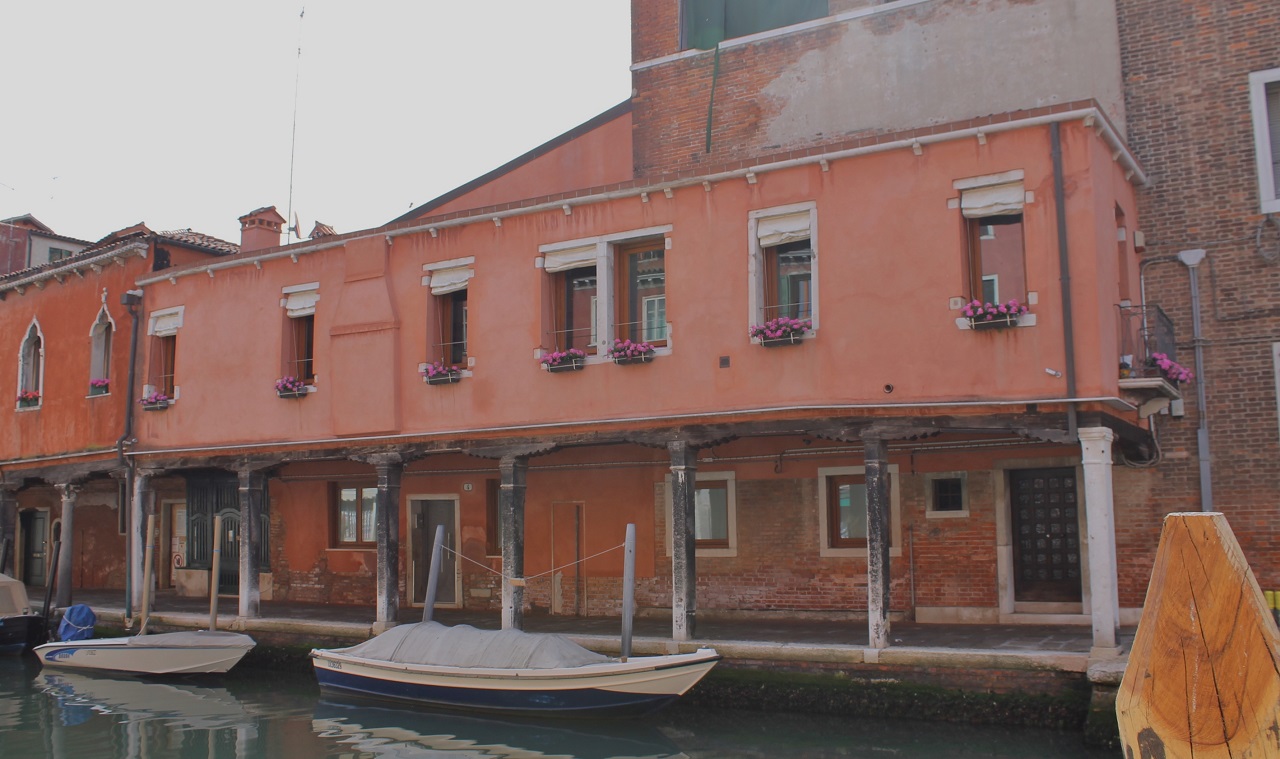 [Casa in linea con portico in Fondamenta Daniele Manin, 3, 4]