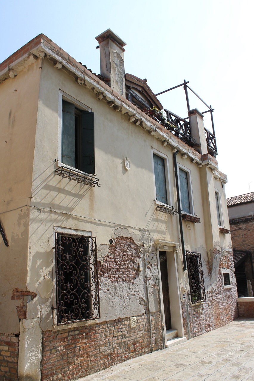 [Casa plurifamiliare in Ramo Campiello al Rio de la Croce, 134-137A]