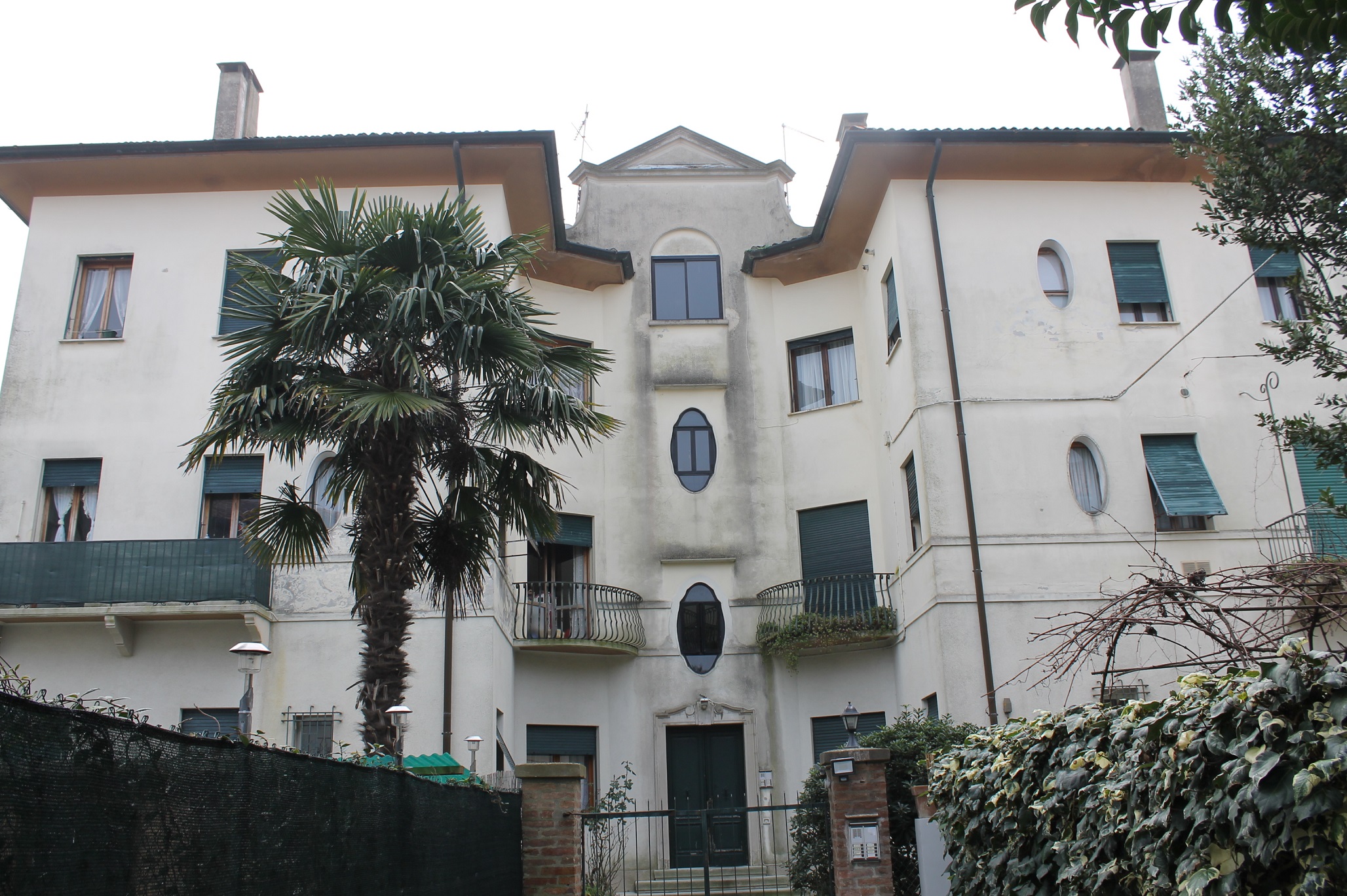 [Casa plurifamiliare in Via Lorenzo Marcello, 16]