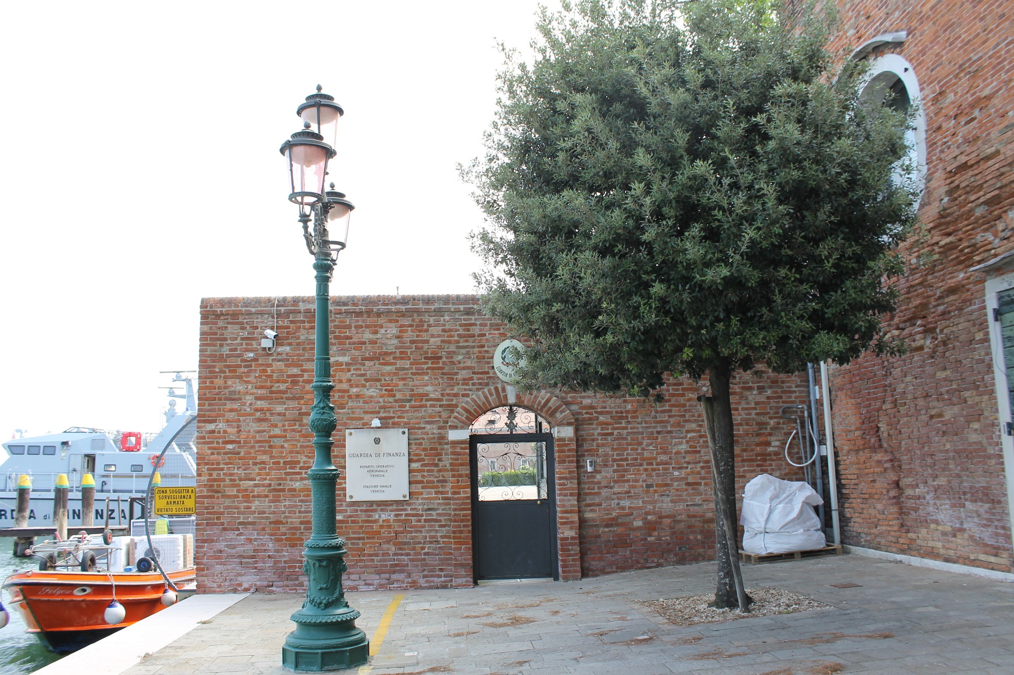 [Caserma in Fondamenta S. Giovanni Battista]