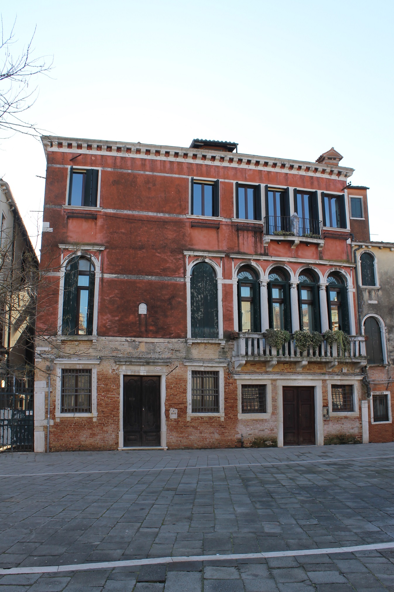 [Palazzo in Dorsoduro, 3042, 3043/ Campo Santa Margherita]