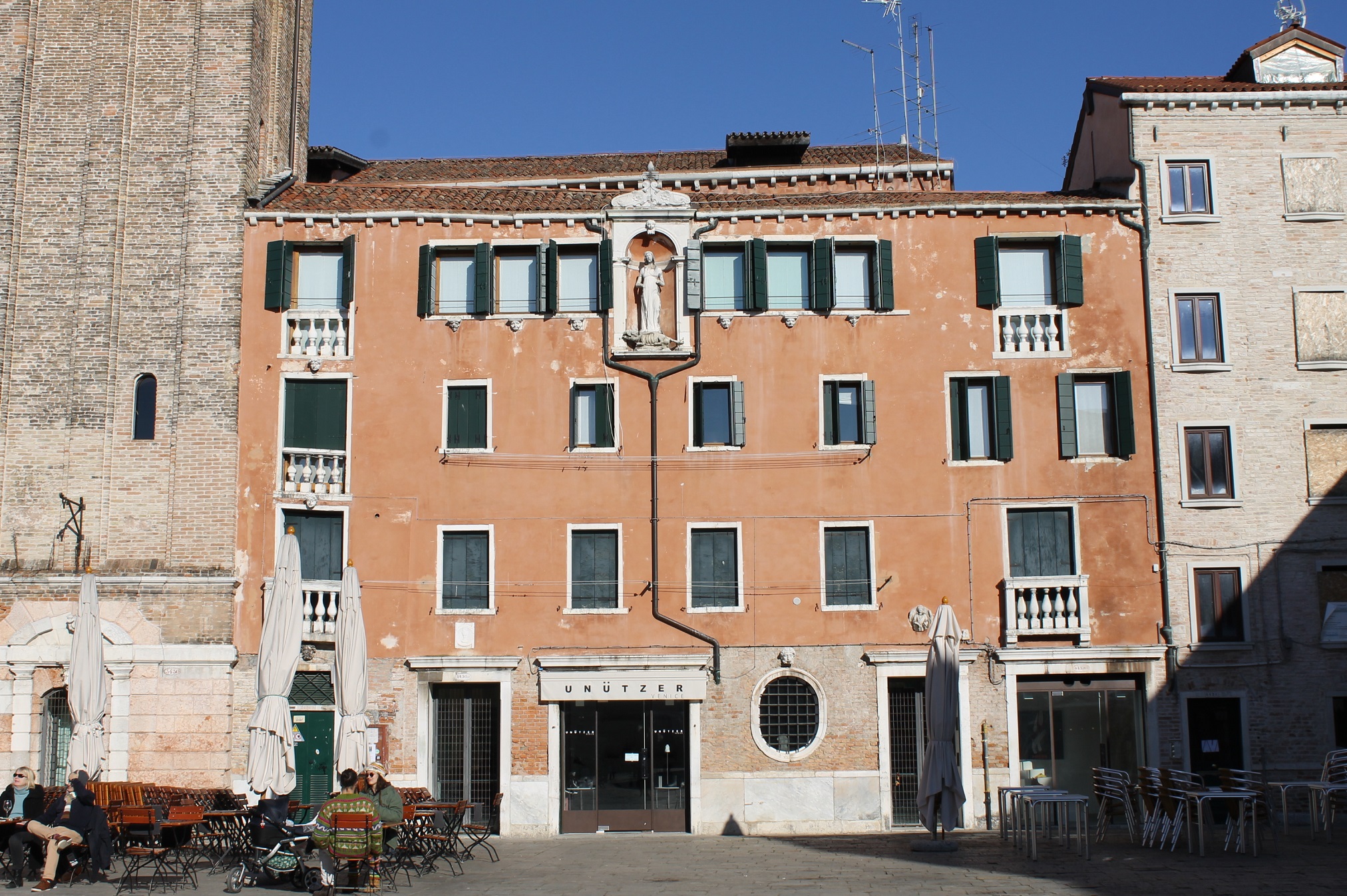 [Palazzo in Dorsoduro, 3429A, 3430A, 3430B/ Campo Santa Margherita]