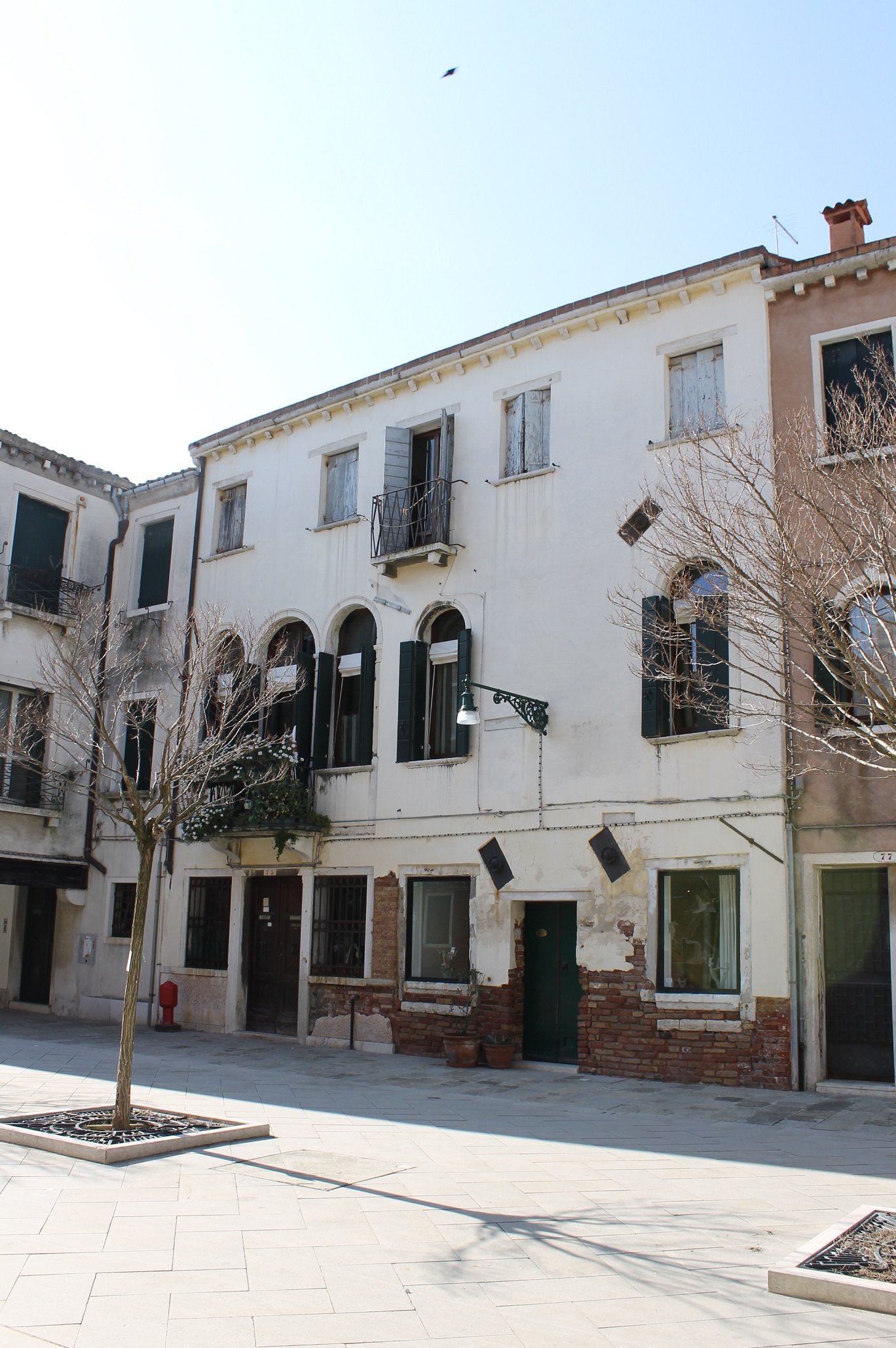 [Palazzo in Dorsoduro, 75, 76/ Rio Terrà ai Saloni]