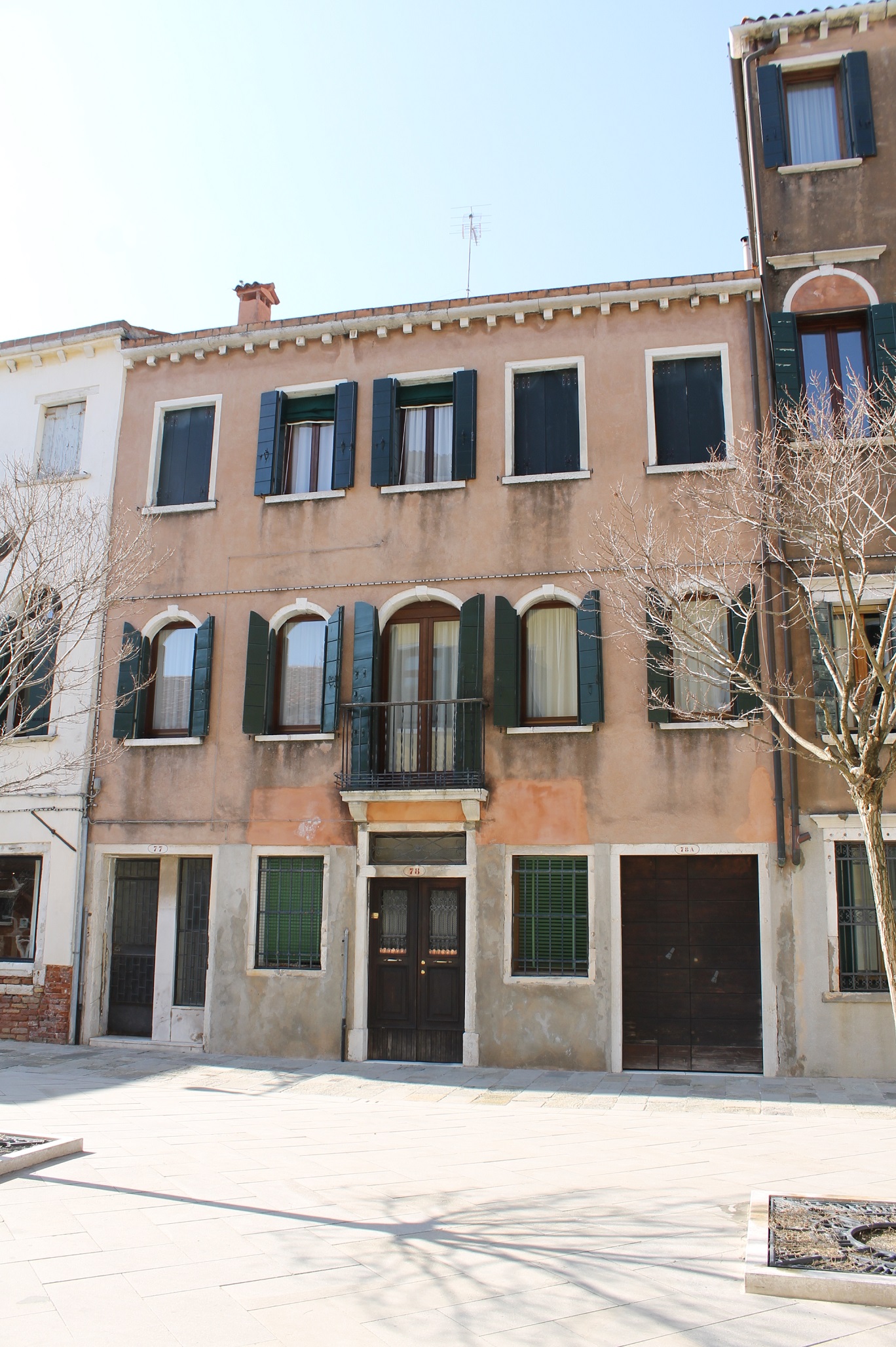 [Palazzo in Dorsoduro, 77, 78, 78A/ Rio Terrà ai Saloni]
