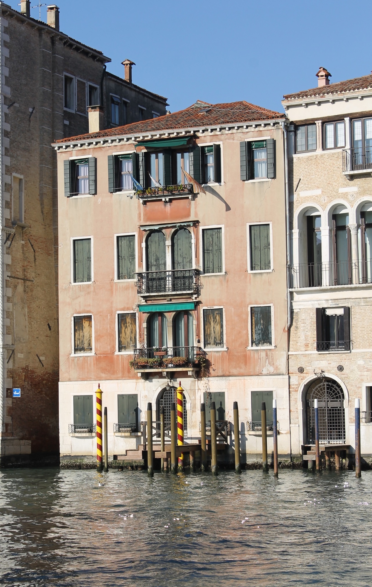[Palazzo in San Polo, 1430-1434/ Calle del Tragheto de la Madoneta]