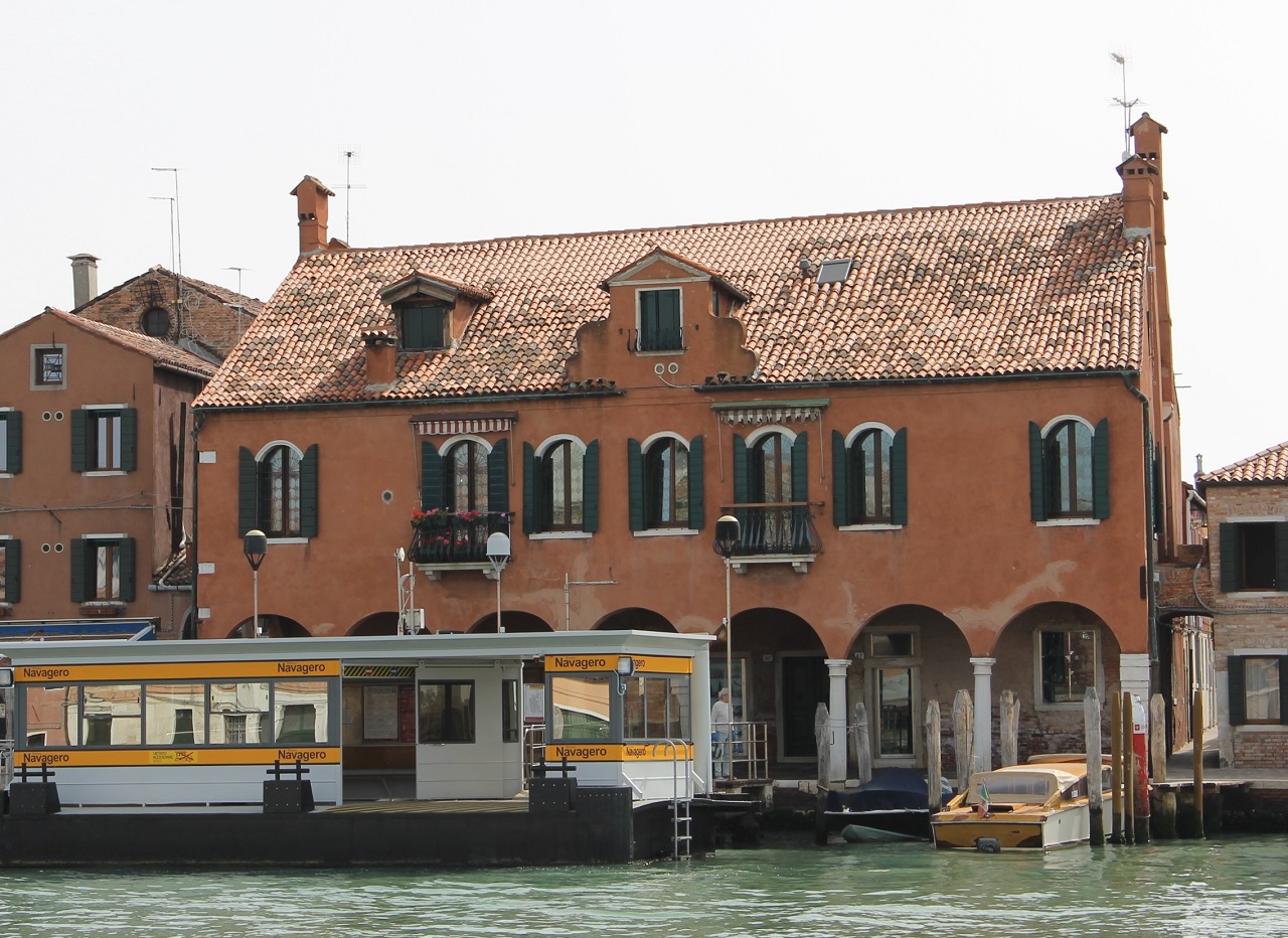 [Palazzo in linea con cortile in Fondamenta Andrea Navagero, 63A]