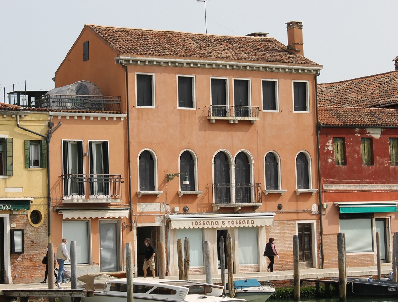 [Palazzo privato in Fondamenta Cavour , 11A, 12]