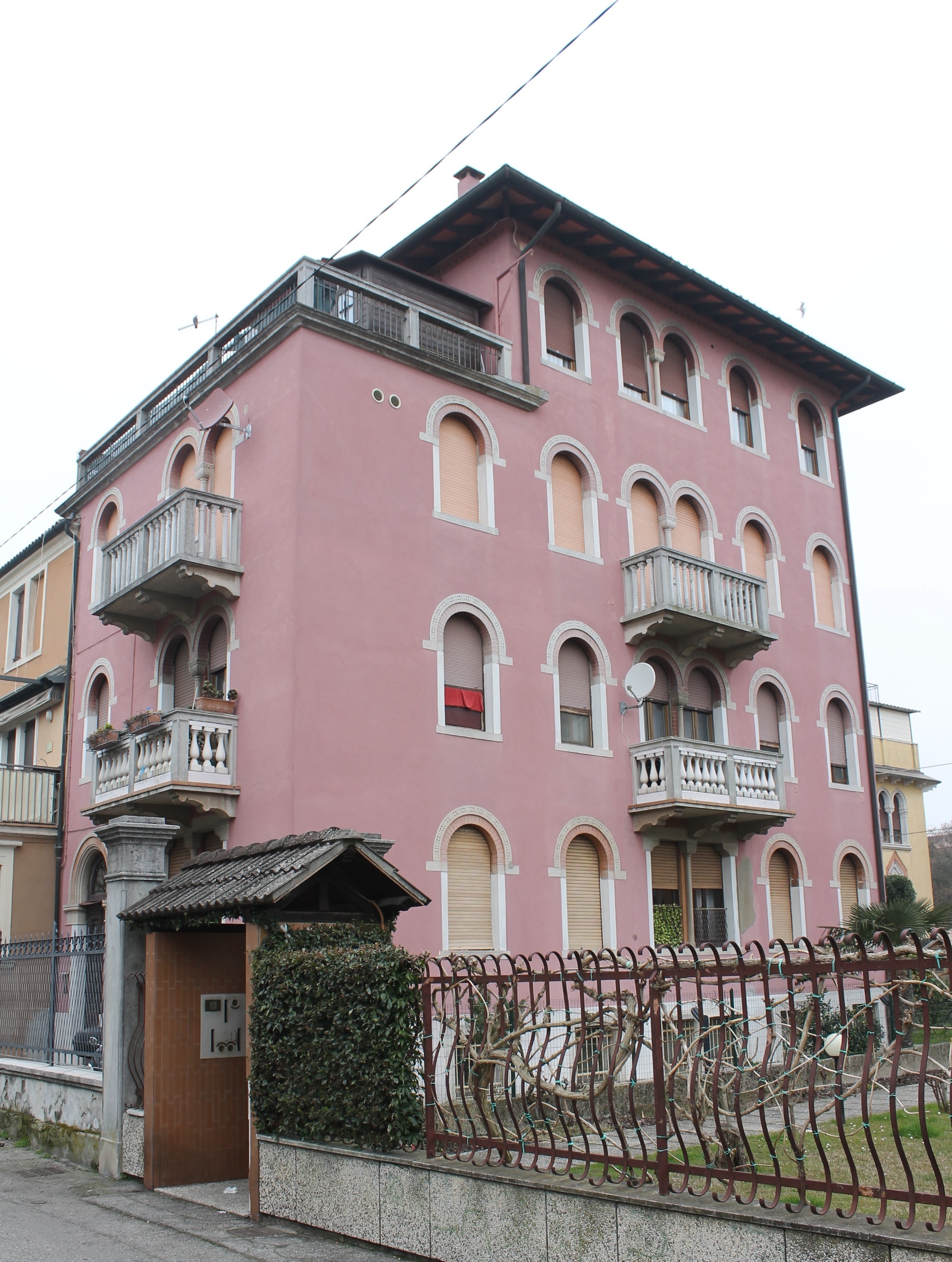 [Villa in Via Andrea Contarini, 9]