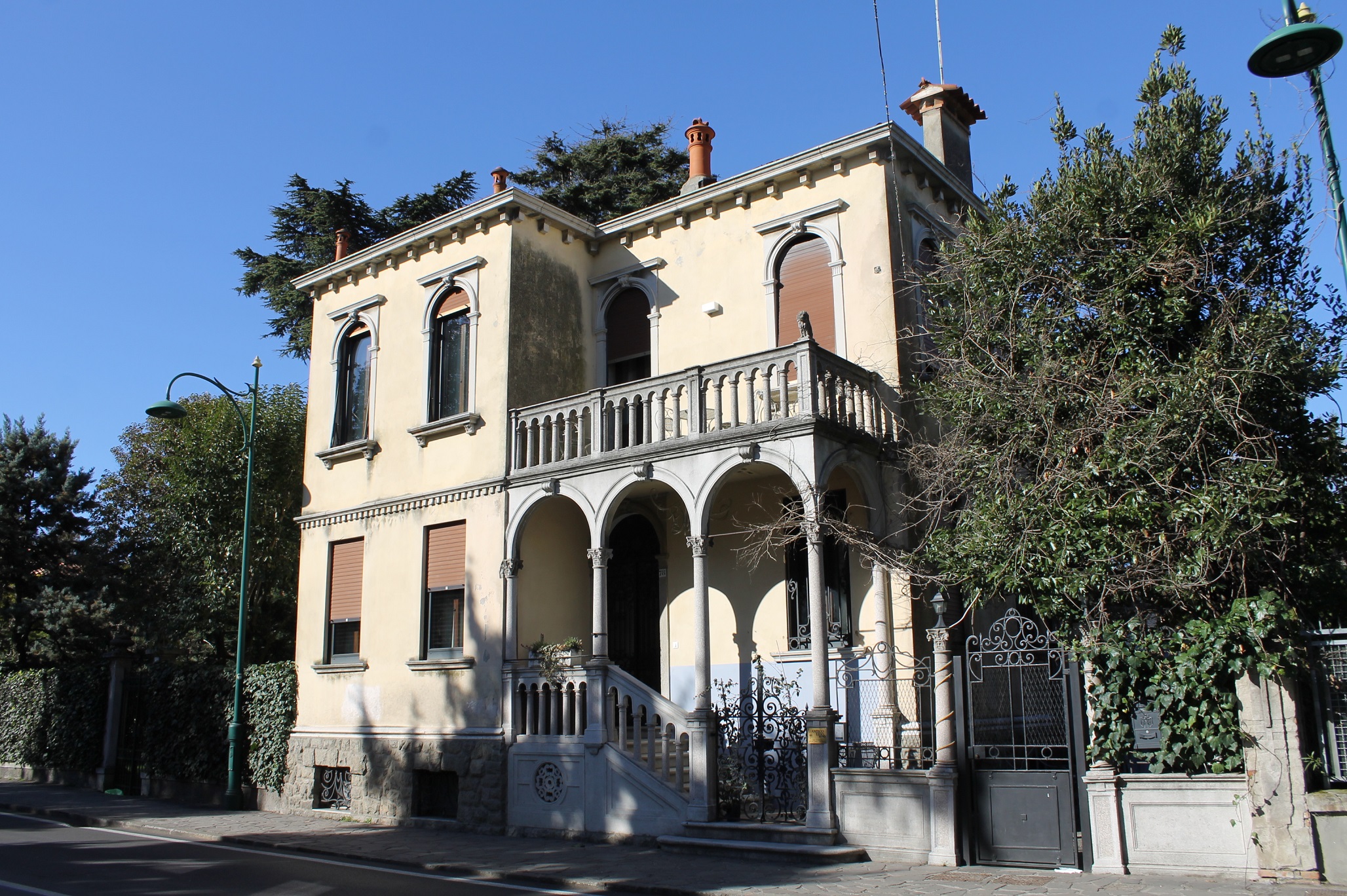 [Villa in Via Sandro Gallo, 78]