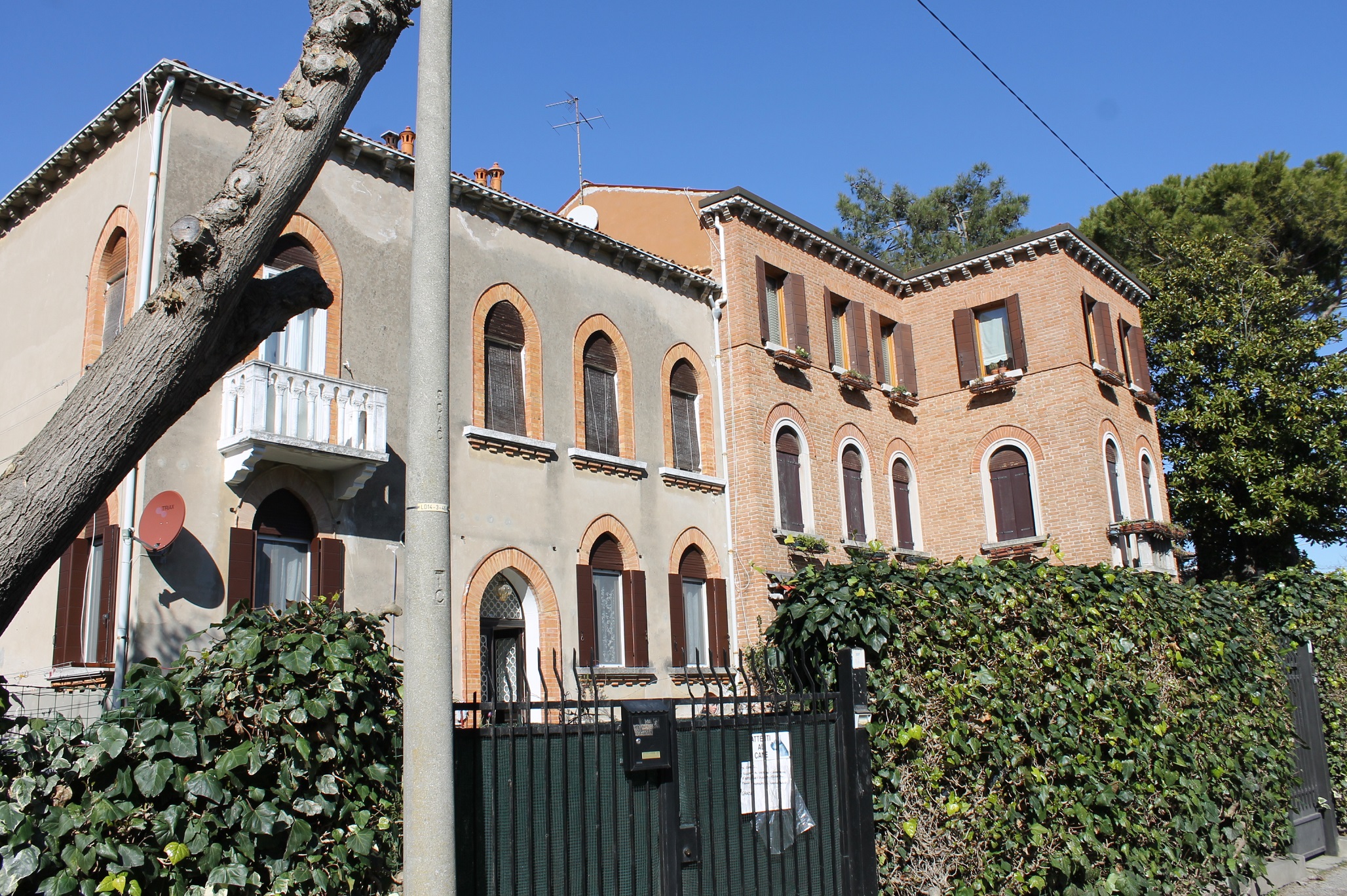 [Villino abbinato in Via San Giovanni d'Acri, 7, 7A, 8, 8A]