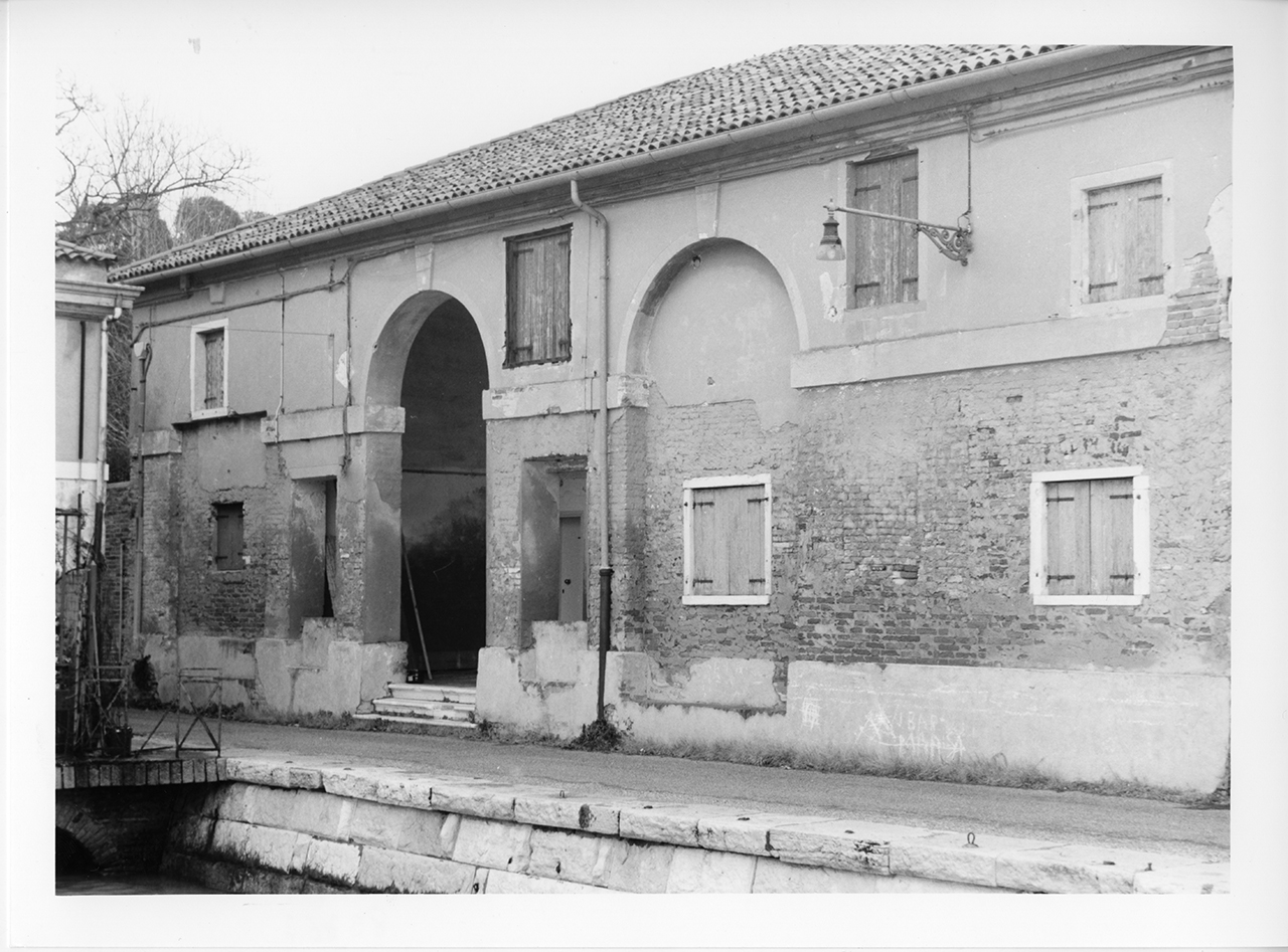 casa, alloggi per militari