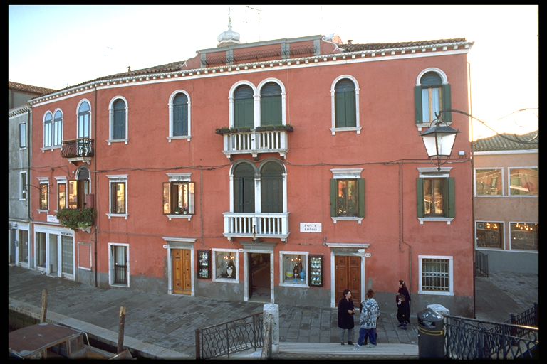 palazzo, plurifamiliare