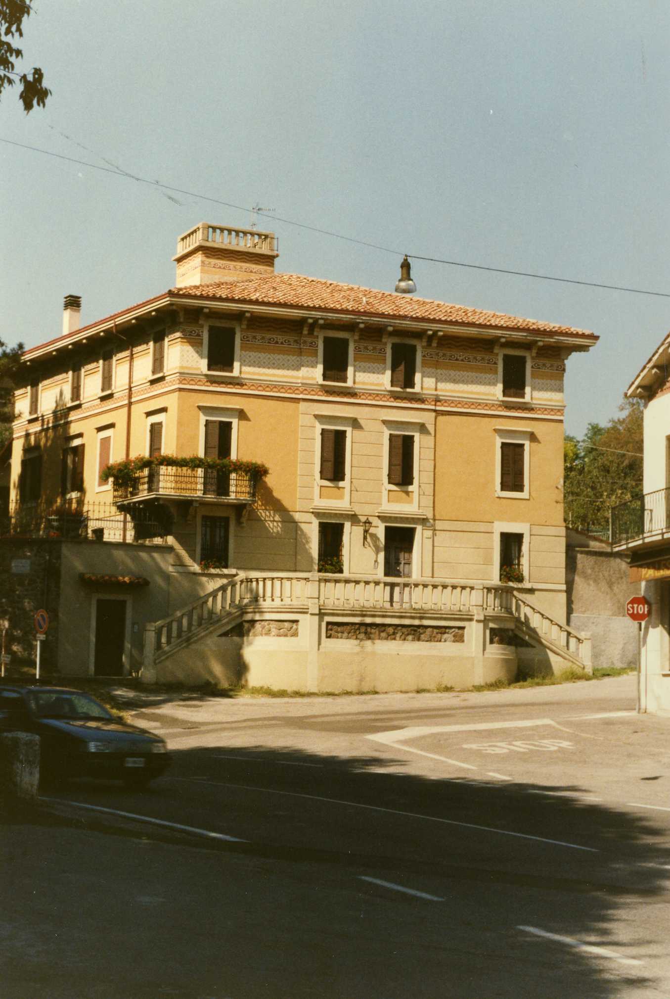 Villa ex Caserma dei carabinieri
