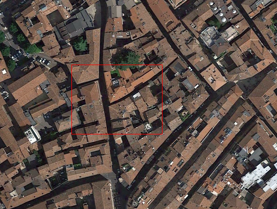 Domus di vicolo Rensi, angolo via Oberdan