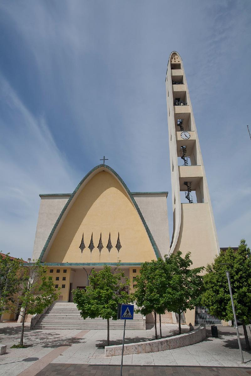 chiesa, Chiesa di Gesù Divino Lavoratore