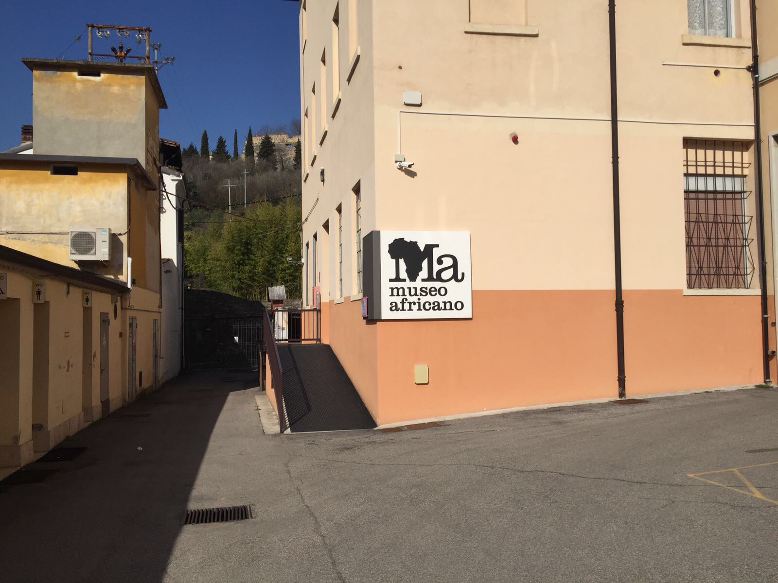 palazzo, Casa Madre Missionari Comboniani, MA