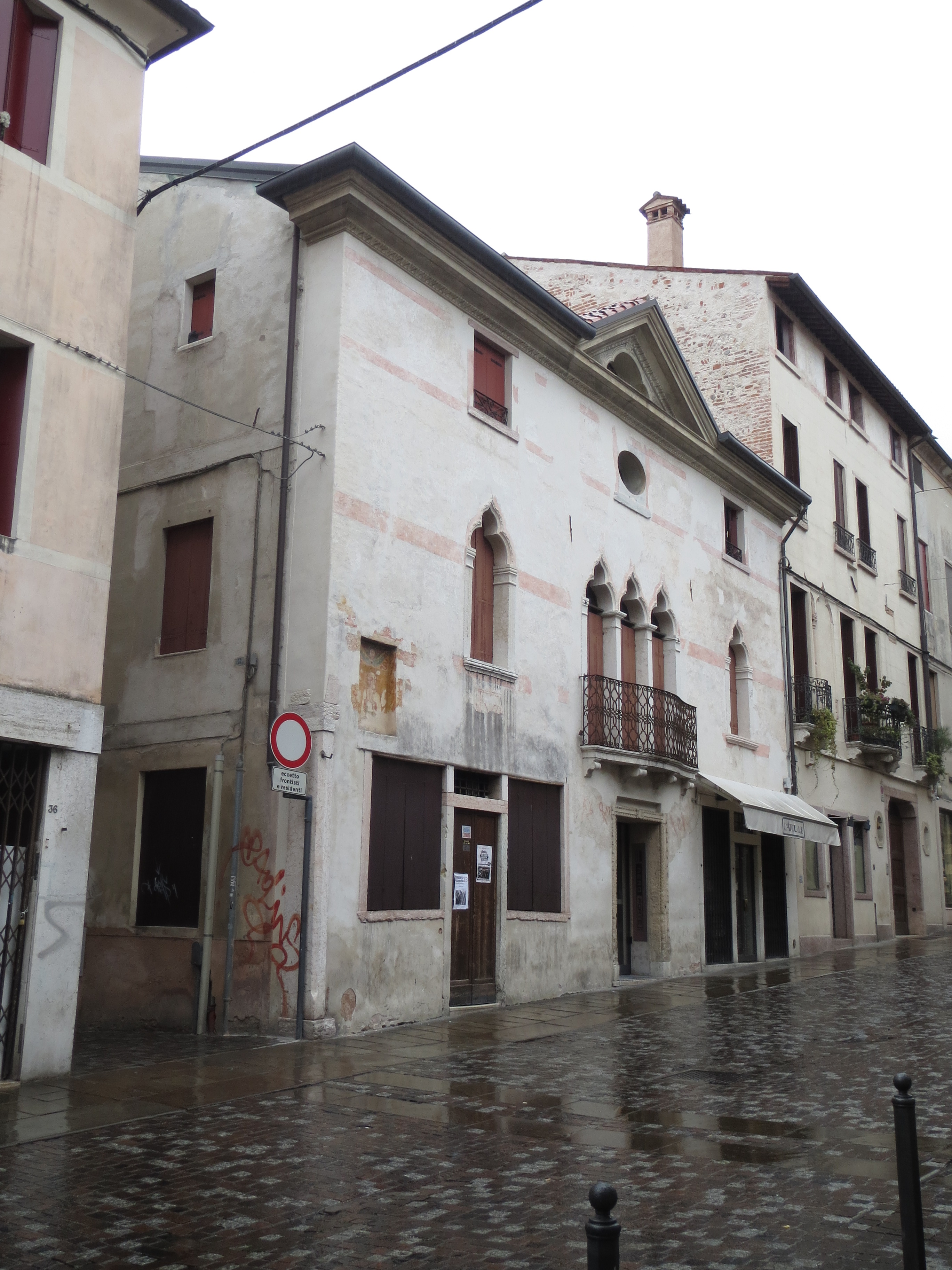 Casa Crestani