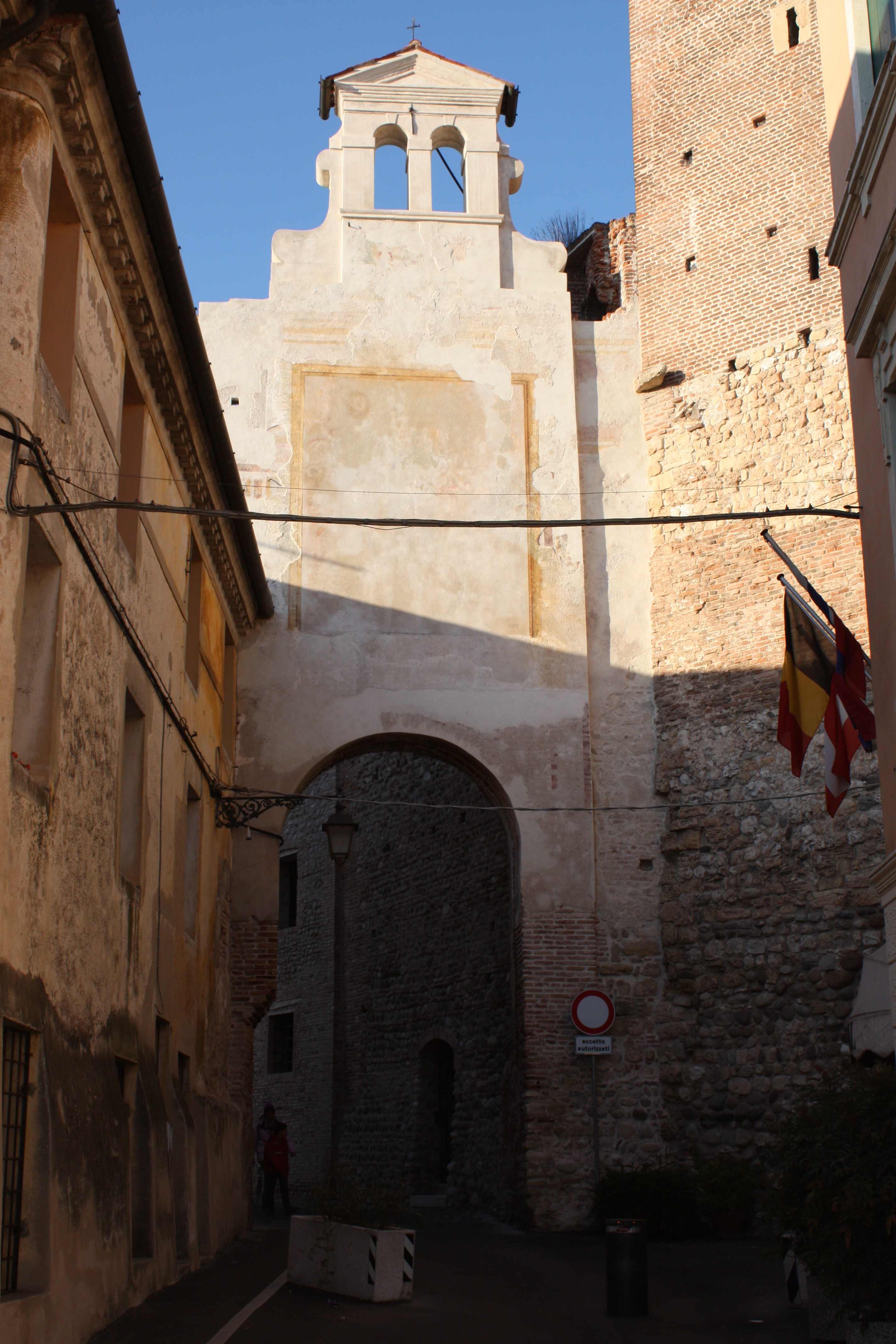 Porta Castello