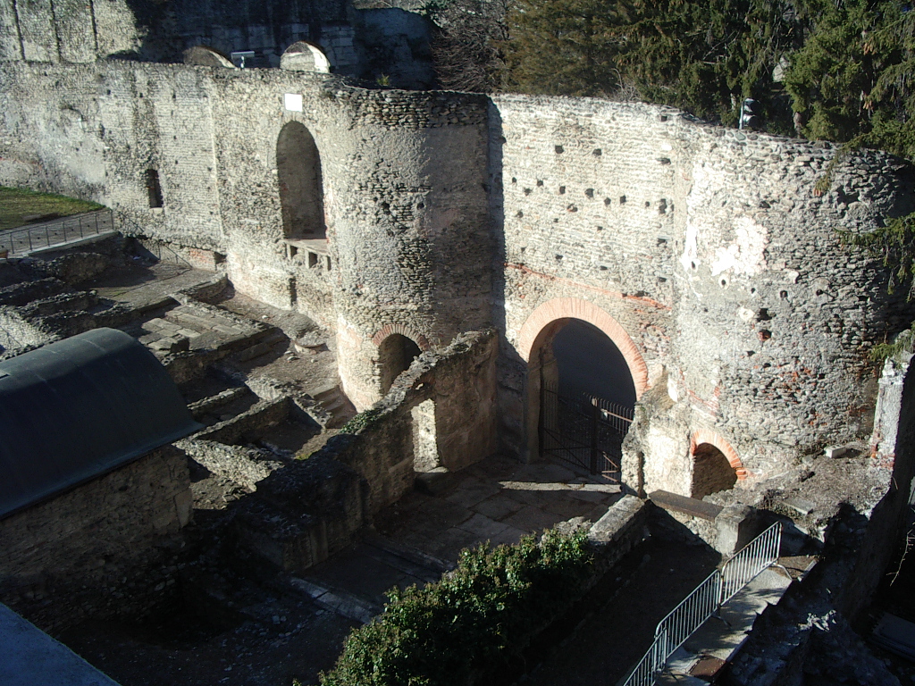 Aree archeologiche del castello e dell'anfiteatro romano di Susa
