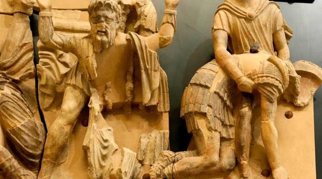 Mostra permanente frontone di Talamone