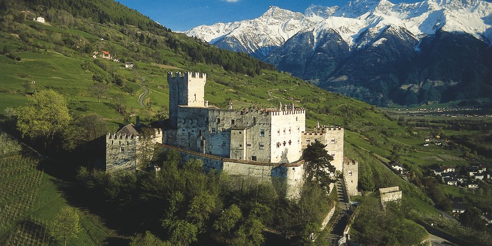Castel Coira