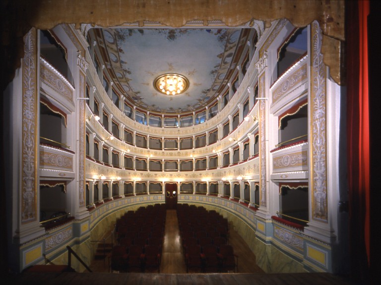 Teatro sociale (Amelia)