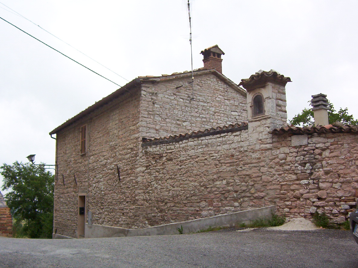 Casa con edicola