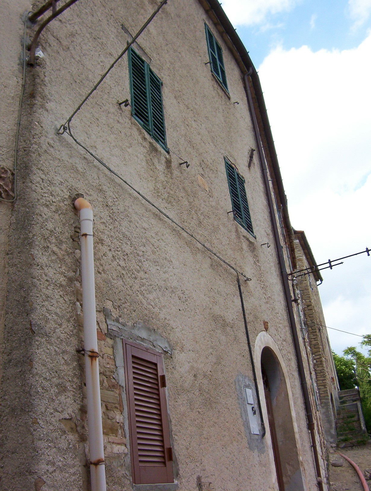 Casa schiera con puttino
