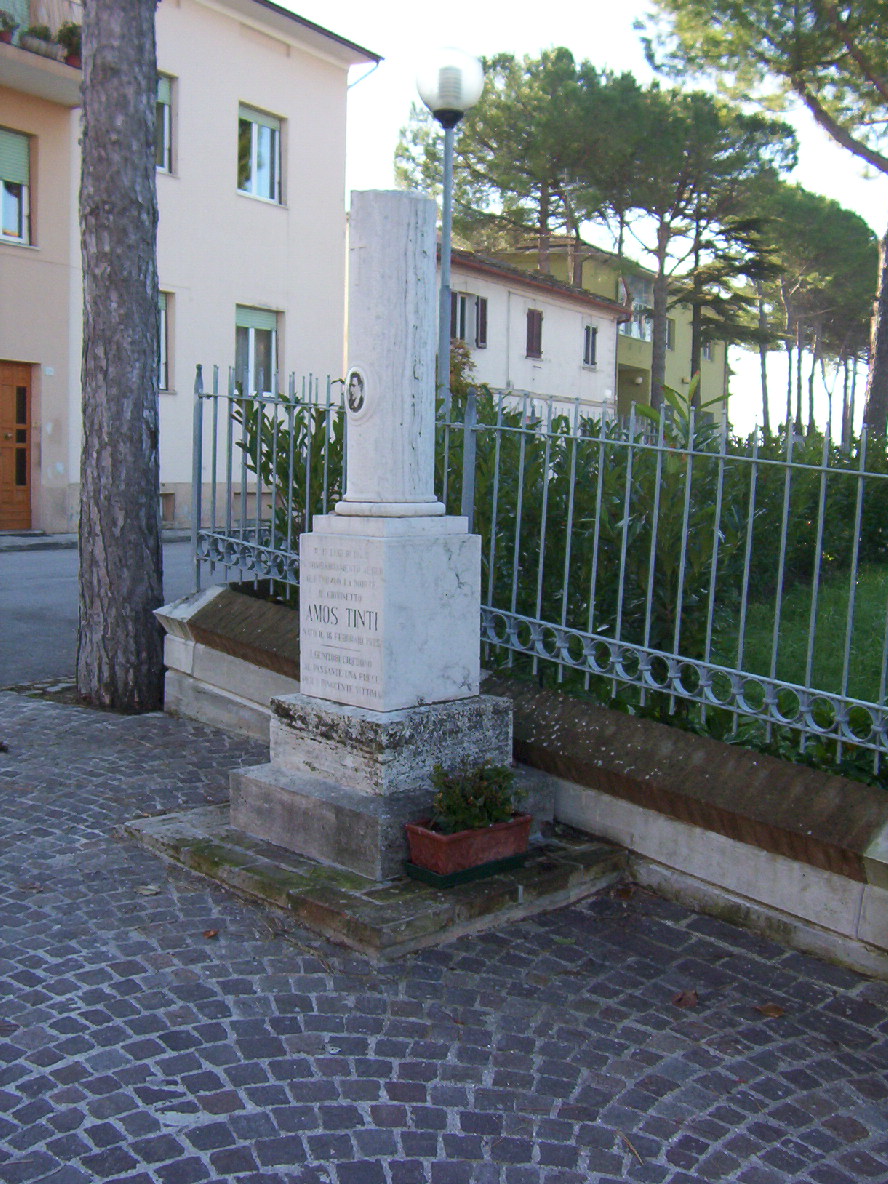 Monumento funebre
