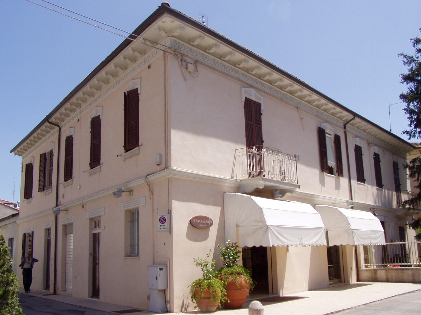 Palazzetto di appartamenti