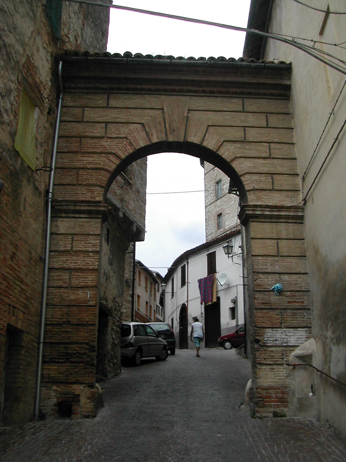 Porta in Via del Borgo