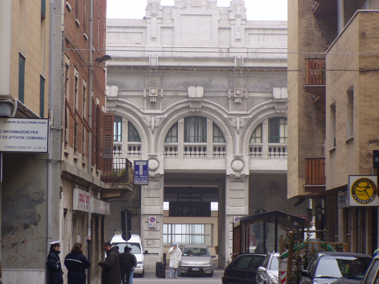 Stazione ferroviaria