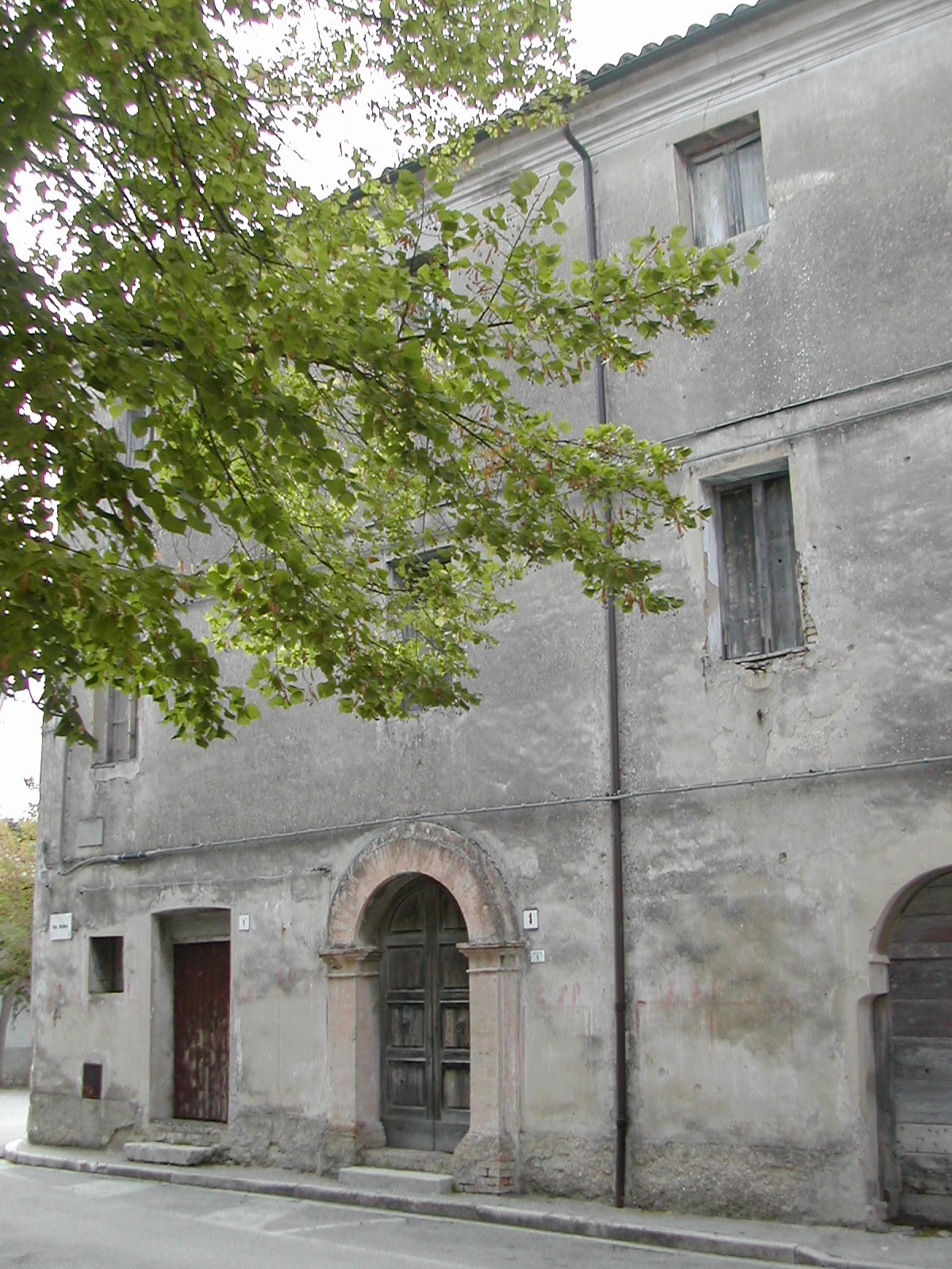 Palazzetto in Via Roma, 1