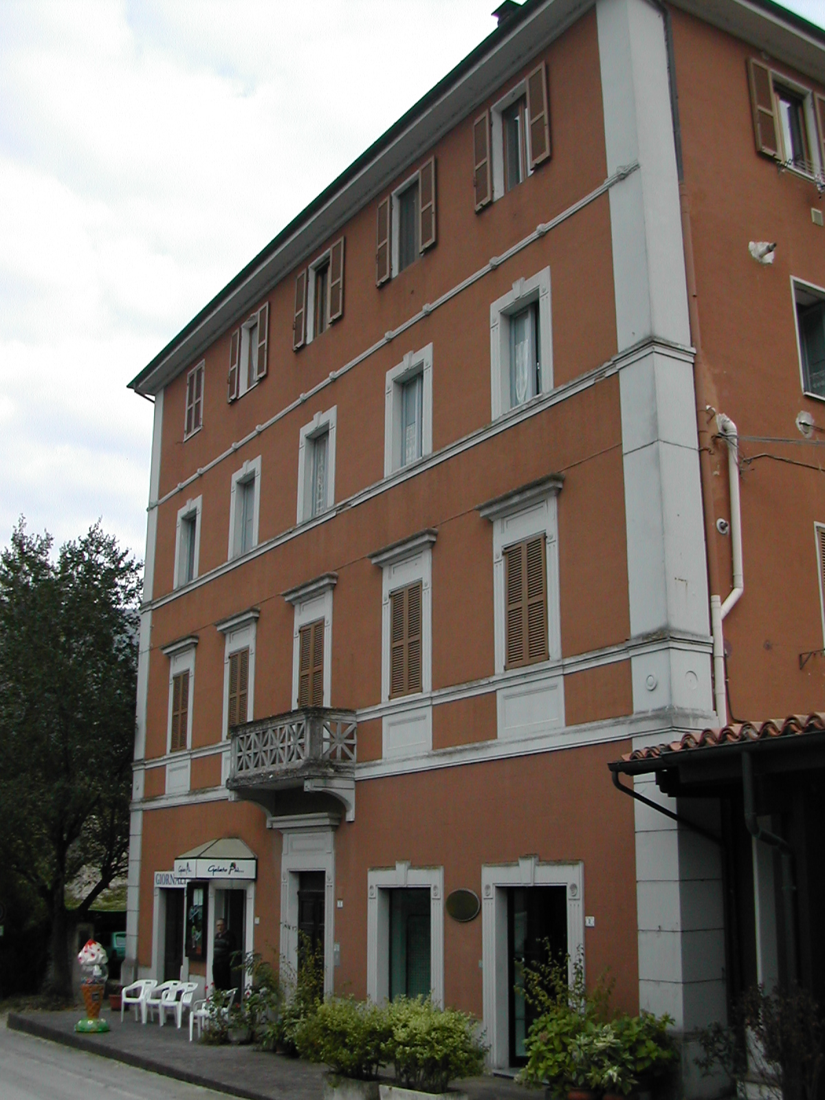 Palazzetto in Via S. Vittore, 3