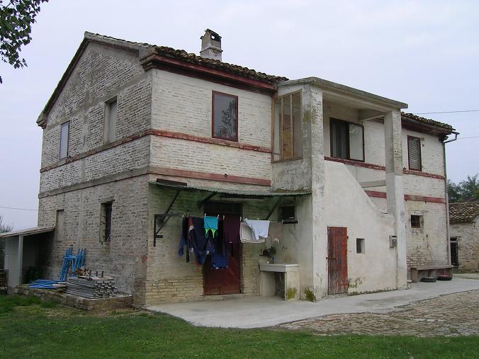 Casa colonica di via Castellano 1