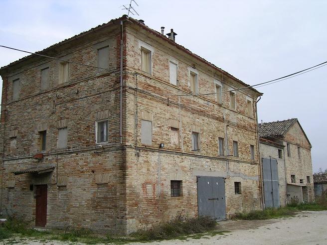 Casa colonica di via Montefanese 157