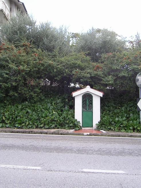 Edicola Madonna delle Api
