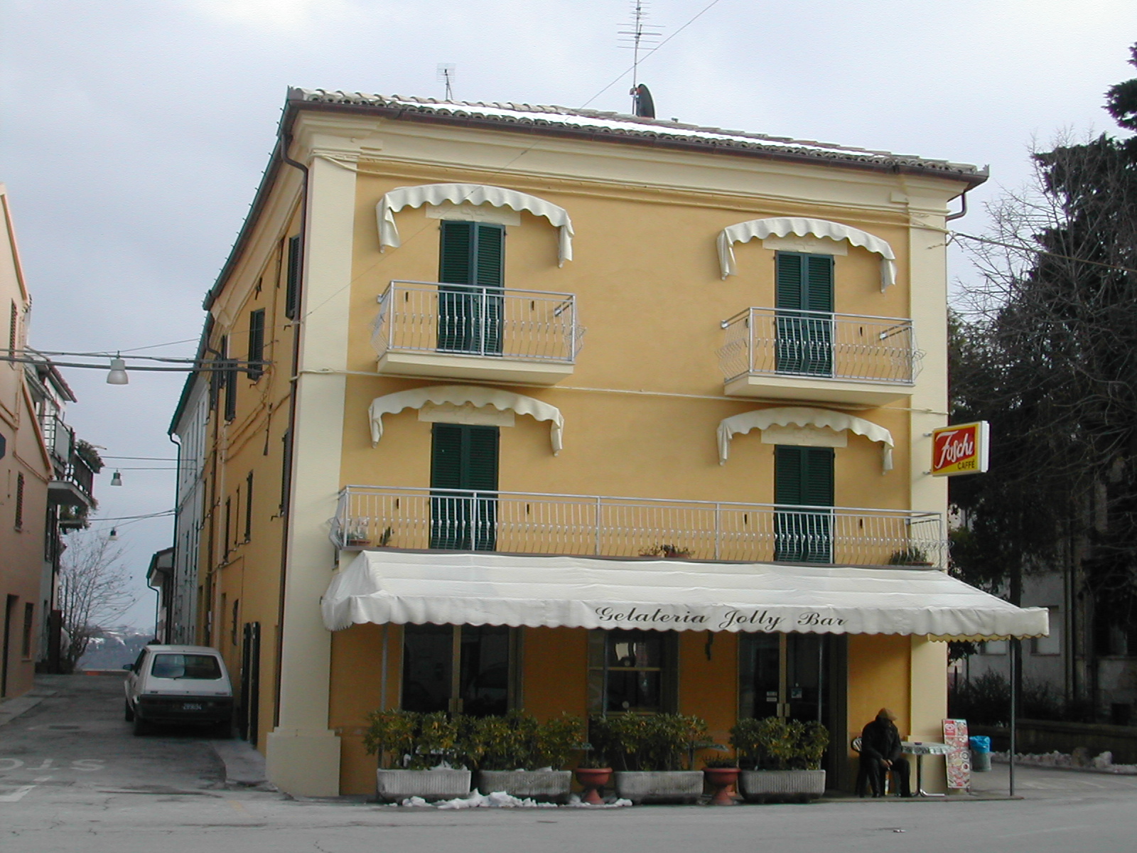 Palazzina in P.zza Leopardi, 29
